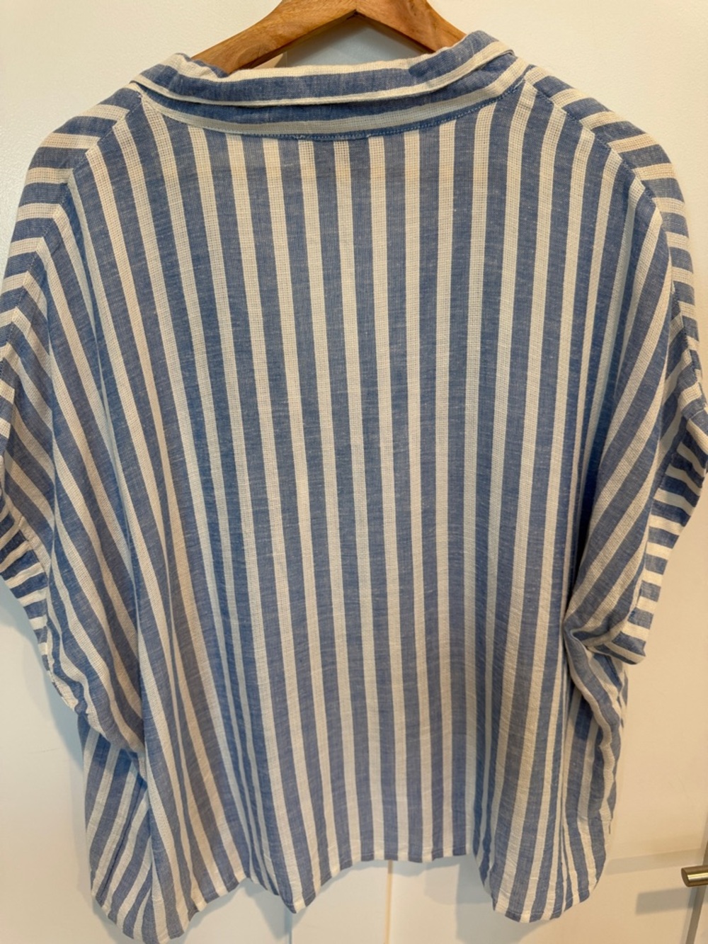 Evereve Blue and White Striped Crop Button-Up Top - Picture 5 of 5